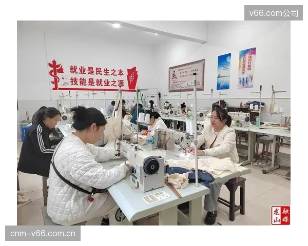 品牌方过度迷信缝线的ASTM测试数据，却压缩缝纫工段的培训和激励成本，导致“好线配烂工”的资源浪费